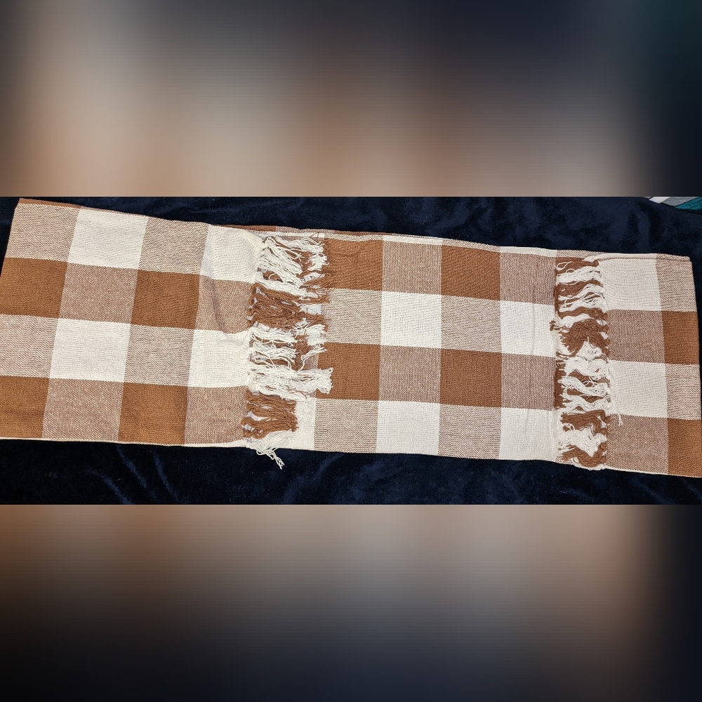Checkered throw blanket